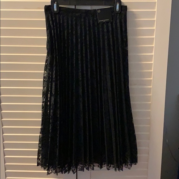 NWT Banana Republic Pleated black lace skirt - Picture 2 of 5